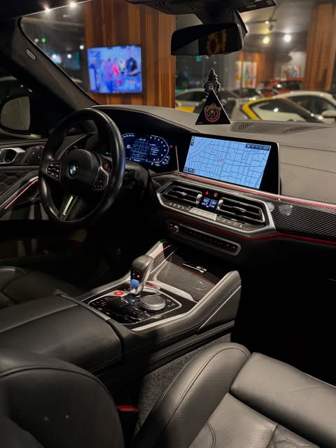 BMW X6 M COMPETITION - Imagem 10
