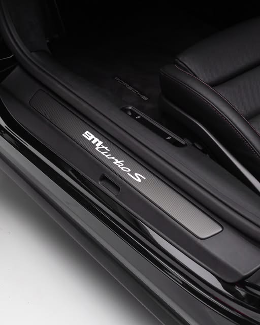 PORSCHE 911 TURBO S CABRIOLET - Imagem 7