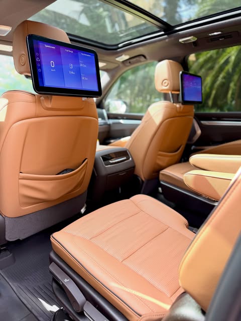 CADILLAC ESCALADE ESV LUXURY - Imagem 4