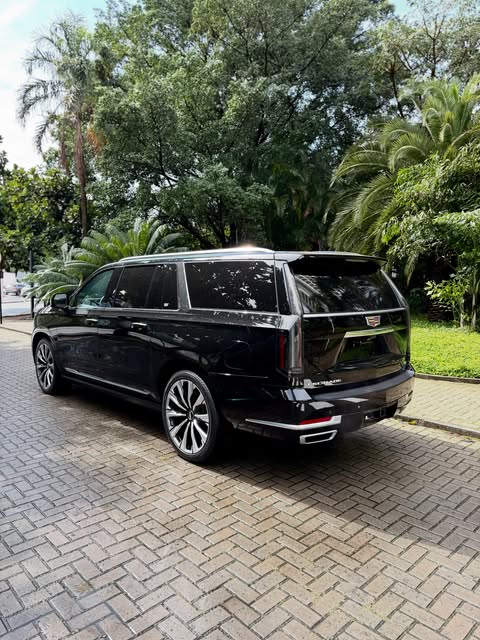 CADILLAC ESCALADE ESV LUXURY - Imagem 5