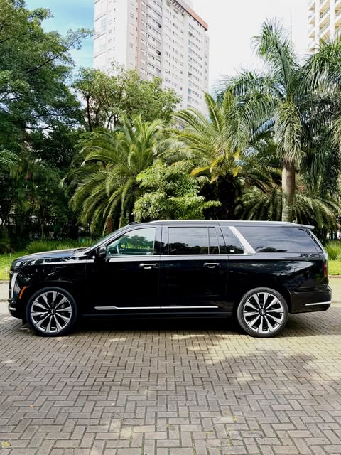 CADILLAC ESCALADE ESV LUXURY - Imagem 6