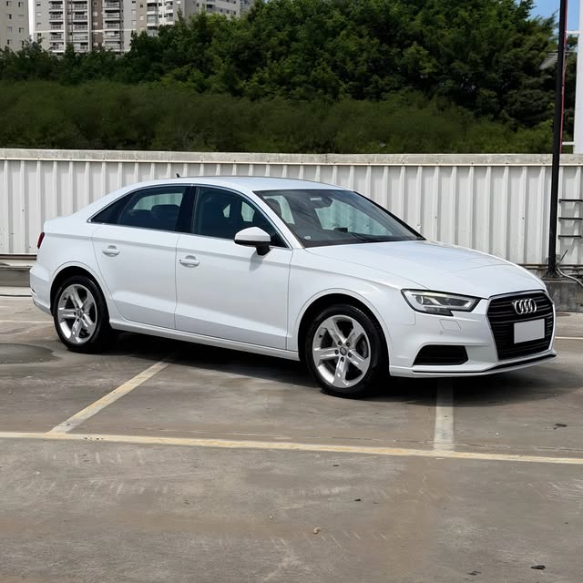AUDI A3 PRESTIGE PLUS TECH - Imagem 3