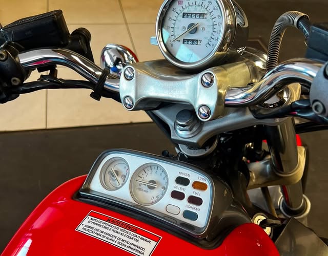 YAMAHA V-MAX - Imagem 8