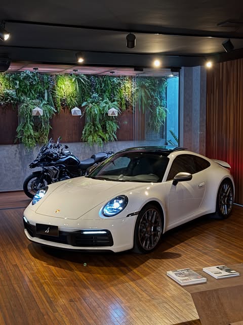 PORSCHE 911 - Imagem 16
