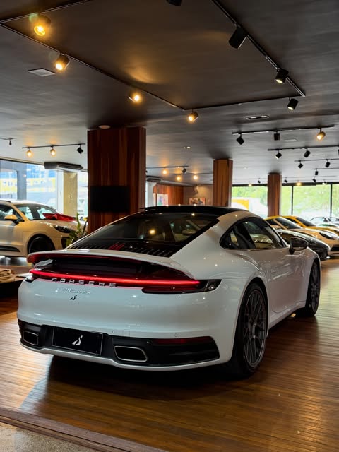 PORSCHE 911 - Imagem 6