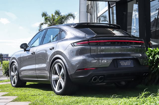 PORSCHE CAYENNE S V8 COUPÉ - Imagem 2