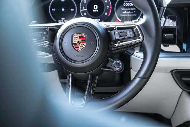 PORSCHE CAYENNE S V8 COUPÉ - Imagem 3