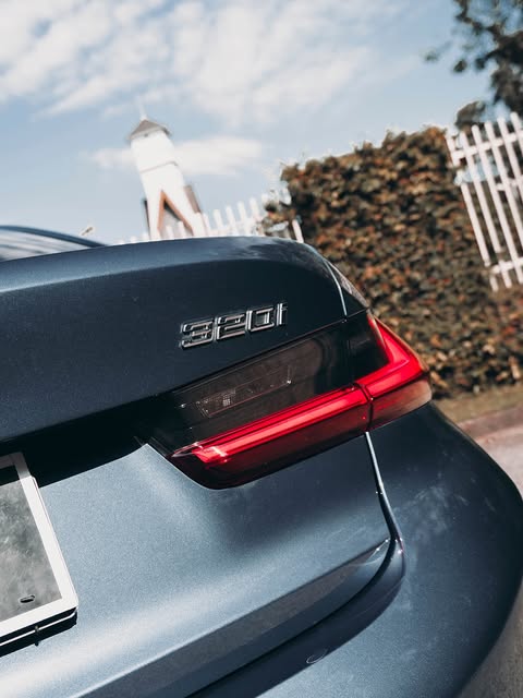 BMW 320I M SPORT - Imagem 1