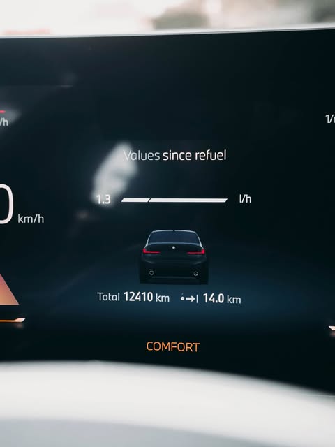 BMW 320I M SPORT - Imagem 12
