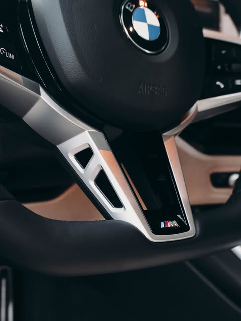 BMW 320I M SPORT - Imagem 15