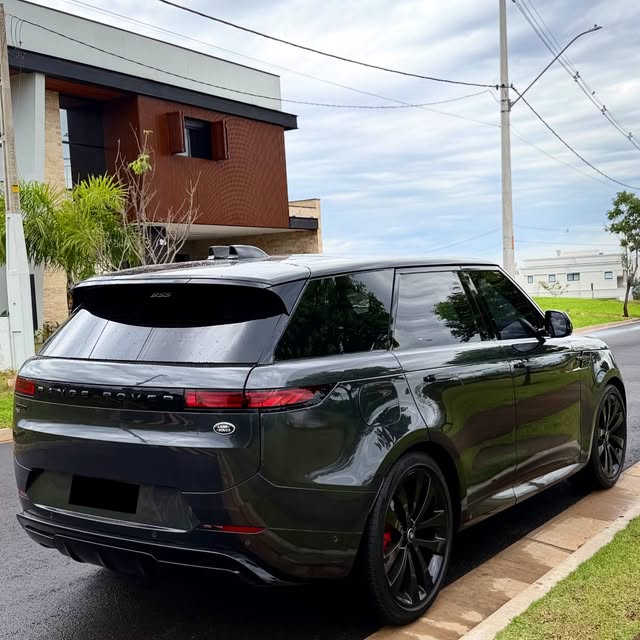 LAND ROVER RANGE ROVER D350 HSE AWD - Imagem 11