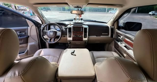 RAM 2500 LARAMIE - Imagem 6