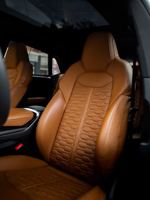 AUDI RS Q8 - Imagem 12