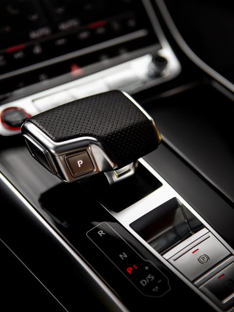 AUDI RS Q8 - Imagem 15
