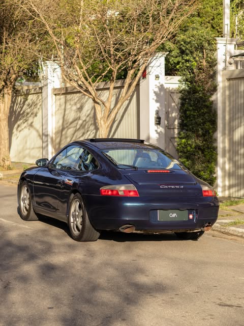 PORSCHE 911 CARRERA 4 996 - Imagem 1
