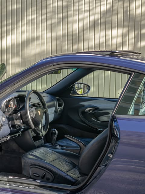 PORSCHE 911 CARRERA 4 996 - Imagem 4