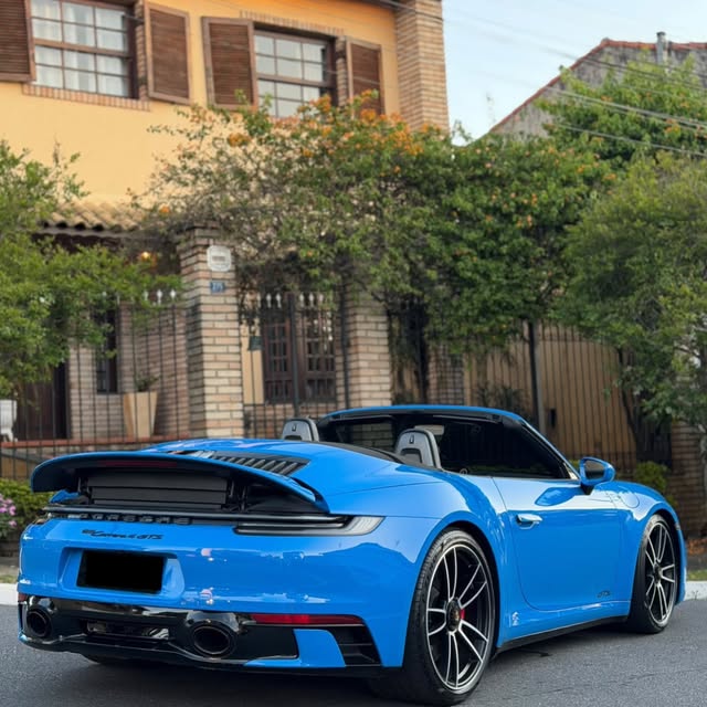 PORSCHE 911 CARRERA 4 GTS - Imagem 9