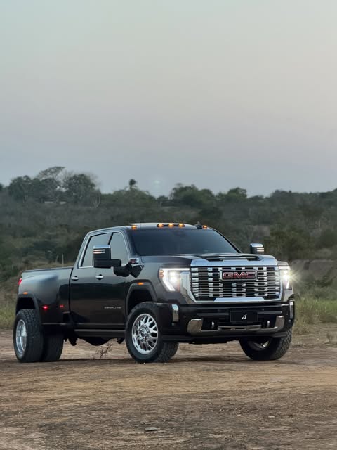 GMC SIERRA DENALI ULTIMATE - Imagem 2