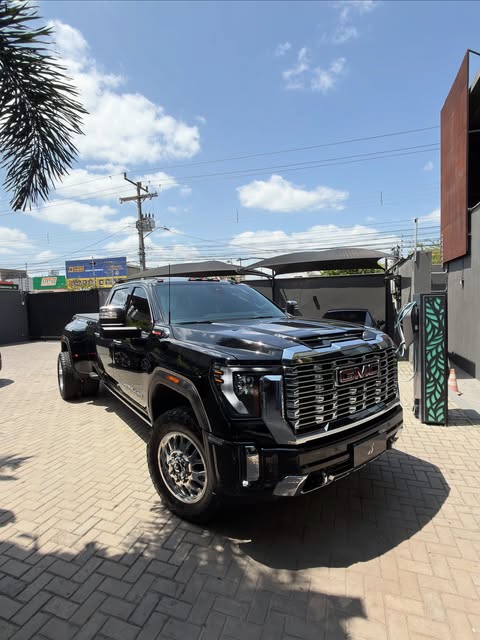 GMC SIERRA DENALI ULTIMATE - Imagem 17