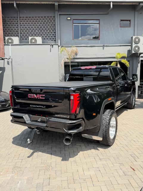 GMC SIERRA DENALI ULTIMATE - Imagem 5