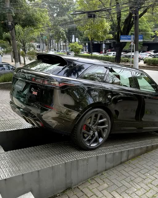 LAND ROVER VELAR SVAUTOBIOGRAPHY DYNAMIC EDITION - Imagem 5