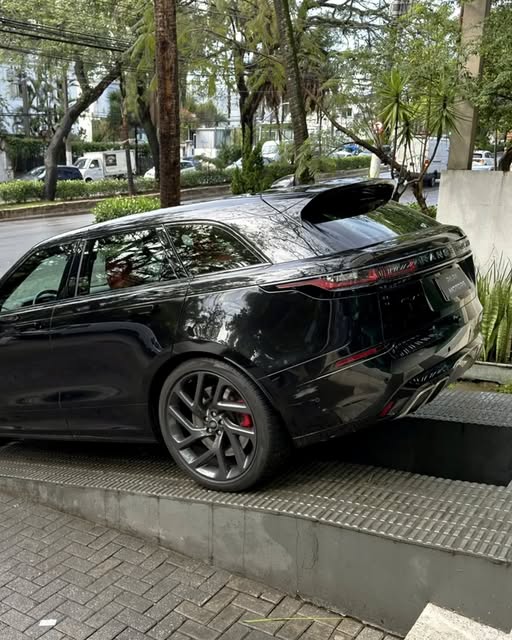 LAND ROVER VELAR SVAUTOBIOGRAPHY DYNAMIC EDITION - Imagem 7