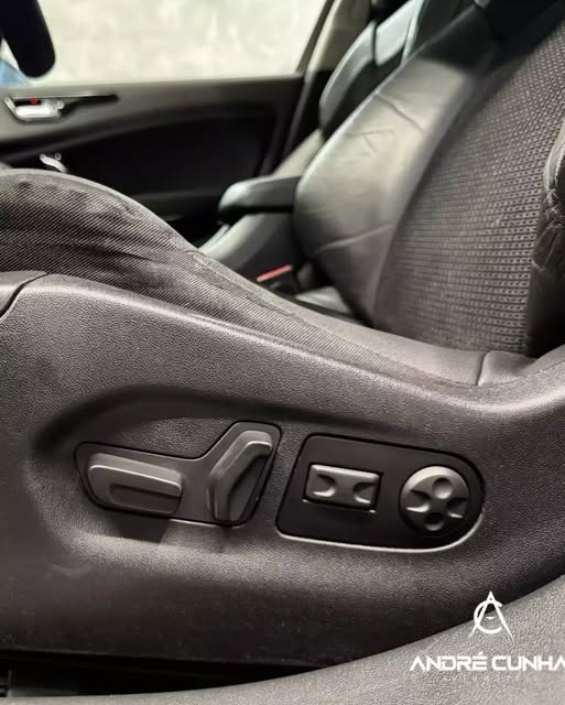 CITROËN C5 TOURER EXCLUSIVE - Imagem 12