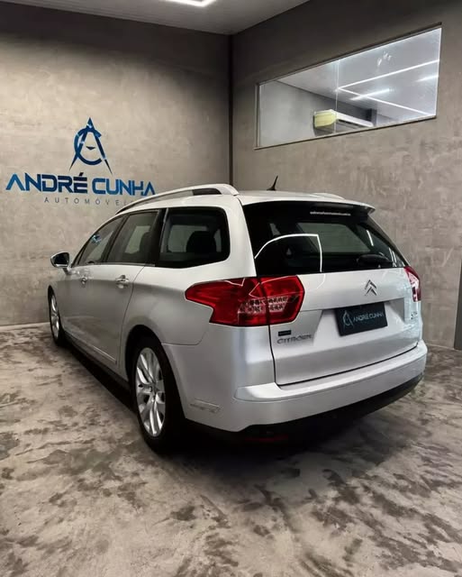 CITROËN C5 TOURER EXCLUSIVE - Imagem 6