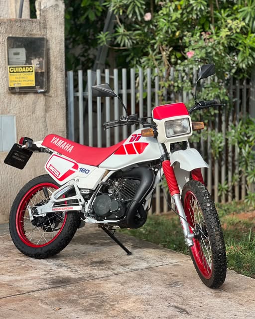 YAMAHA DT 180 - Imagem 2
