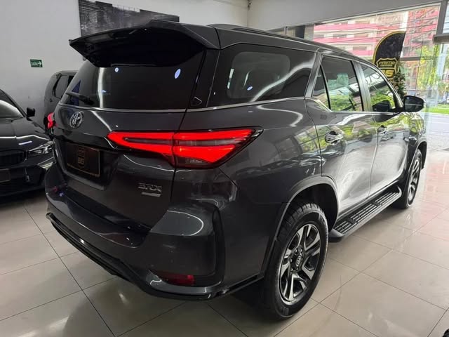 TOYOTA HILUX SRX PLATINUM - Imagem 3