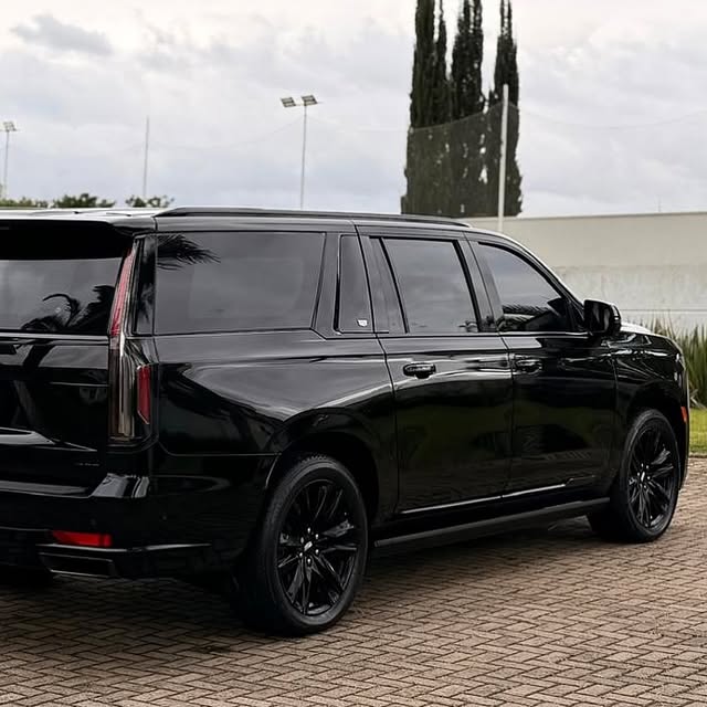 CADILLAC ESCALADE PLATINUM - Imagem 13