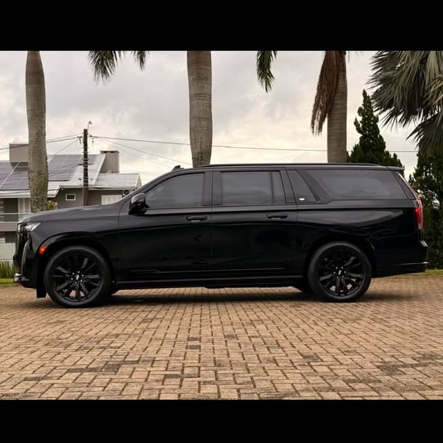 CADILLAC ESCALADE PLATINUM - Imagem 9