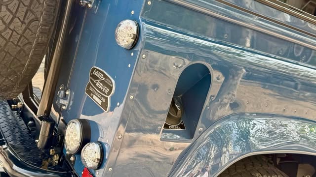 LAND ROVER DEFENDER 90 CSW - Imagem 11