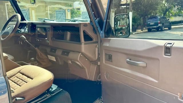 LAND ROVER DEFENDER 90 CSW - Imagem 18