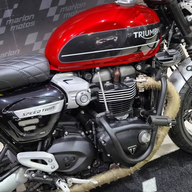 TRIUMPH SPEED TWIN - Imagem 2