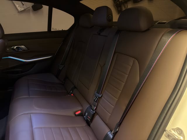 BMW 330E M SPORT - Imagem 8
