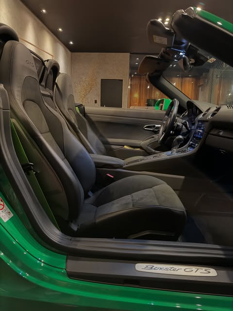 PORSCHE 718 BOXSTER 4.0 GTS - Imagem 11