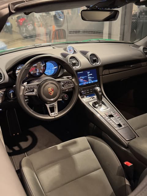 PORSCHE 718 BOXSTER 4.0 GTS - Imagem 9