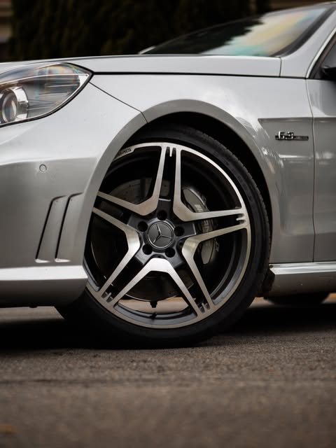MERCEDES-BENZ E 63 AMG - Imagem 3