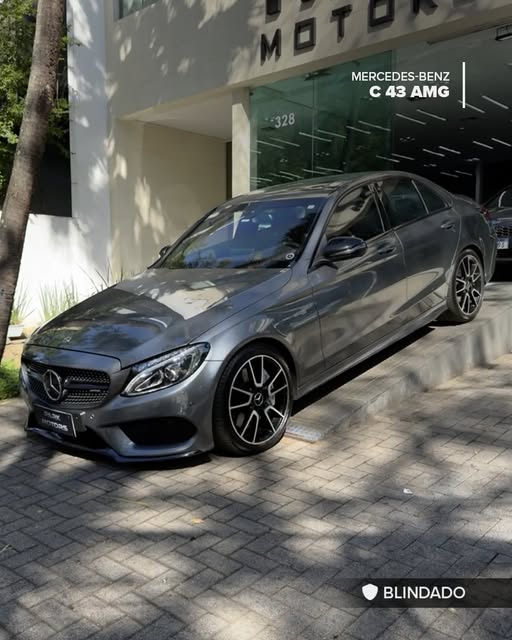 MERCEDES-BENZ C 43 AMG - Imagem 1