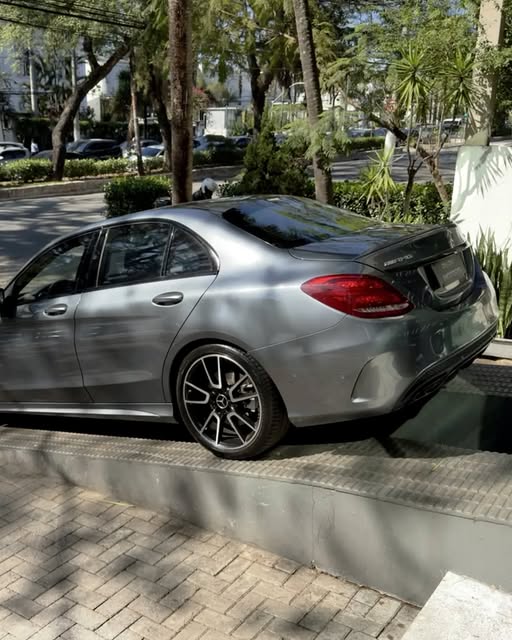 MERCEDES-BENZ C 43 AMG - Imagem 7