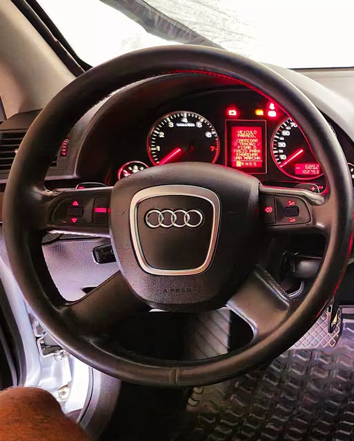 AUDI A4 3.0 V6 - Imagem 4