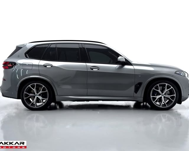 BMW X5 XDRIVE50E M SPORT - Imagem 8