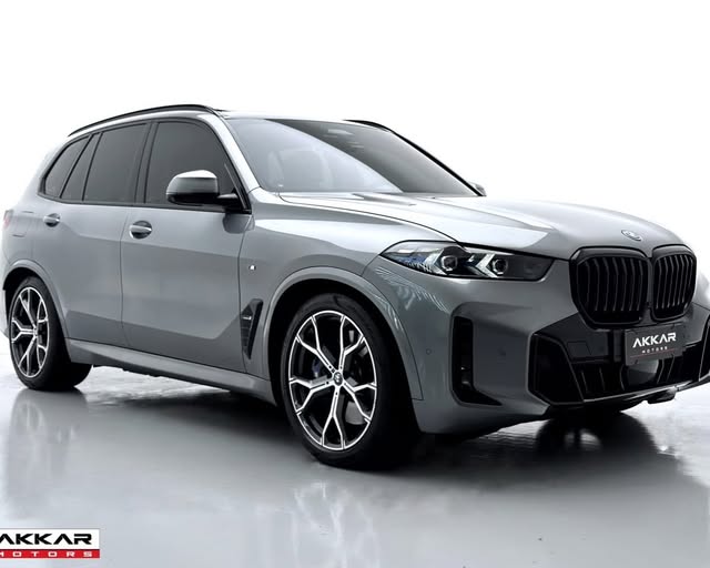 BMW X5 XDRIVE50E M SPORT - Imagem 9