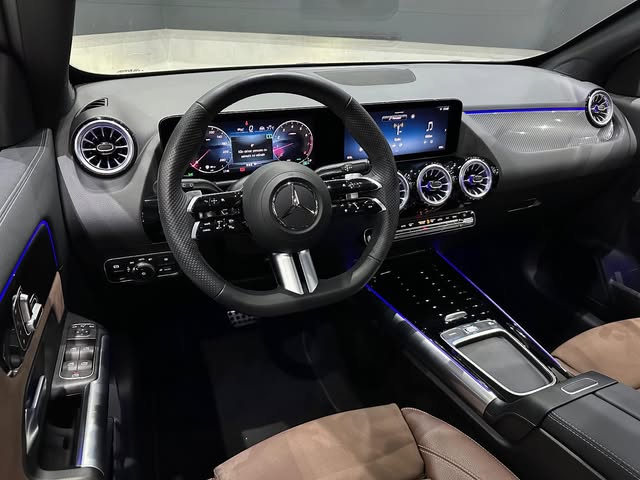 MERCEDES-BENZ GLA 200 1.3 MHEV AMG LINE - Imagem 6