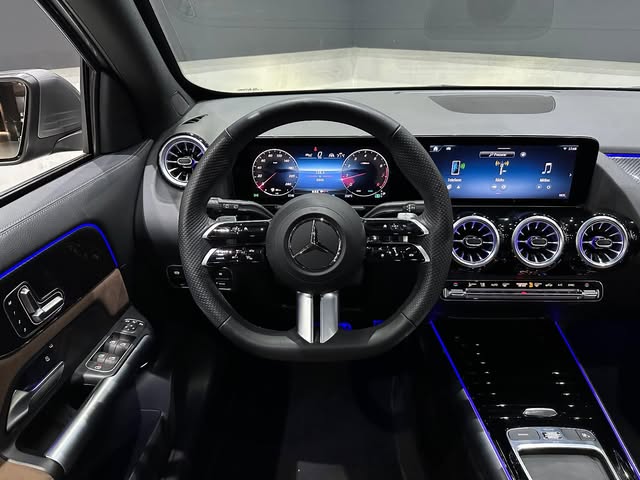 MERCEDES-BENZ GLA 200 1.3 MHEV AMG LINE - Imagem 7