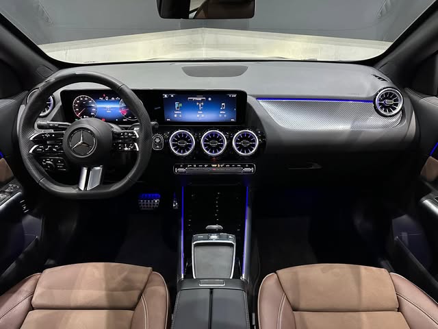 MERCEDES-BENZ GLA 200 1.3 MHEV AMG LINE - Imagem 8