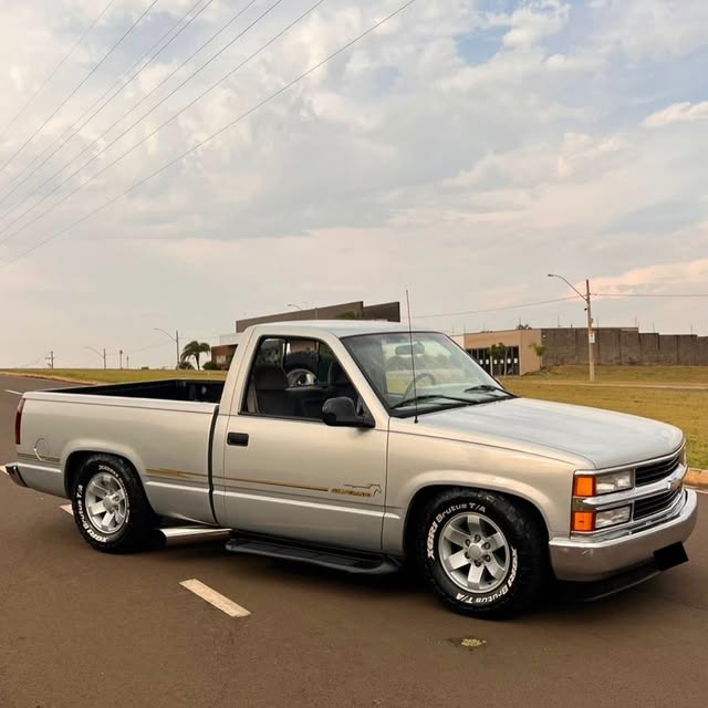 CHEVROLET SILVERADO D20 - Imagem 1