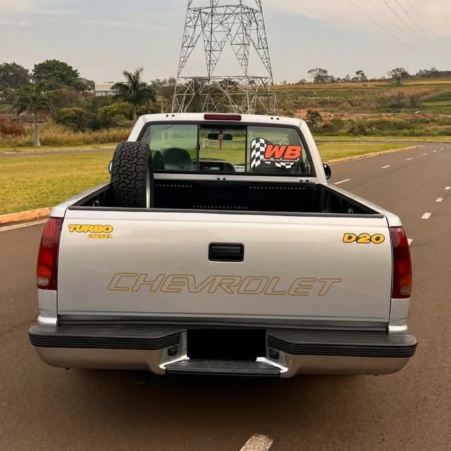 CHEVROLET SILVERADO D20 - Imagem 11
