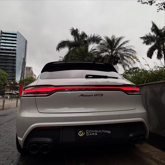 PORSCHE MACAN GTS - Imagem 12